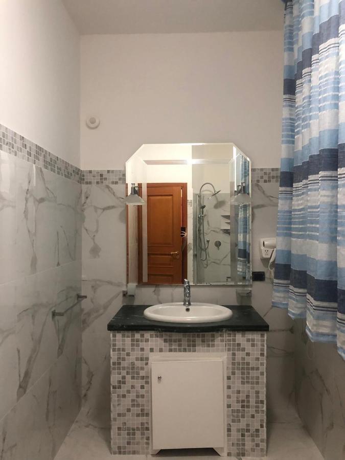 Suite Balcony,1201879603:JPEG