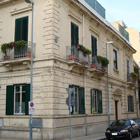La Maison Des Livres-3